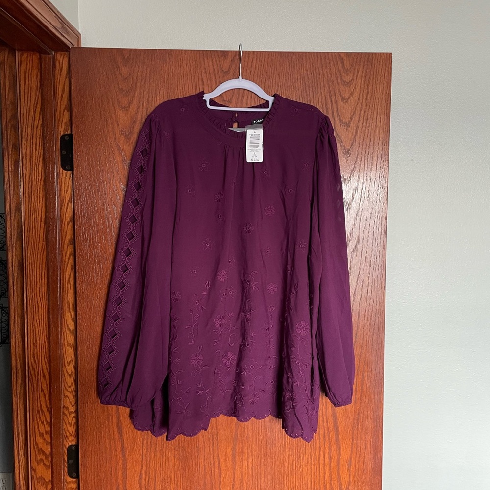 NWT Torrid Embroidered Long Sleeve Cut Out Blouse
